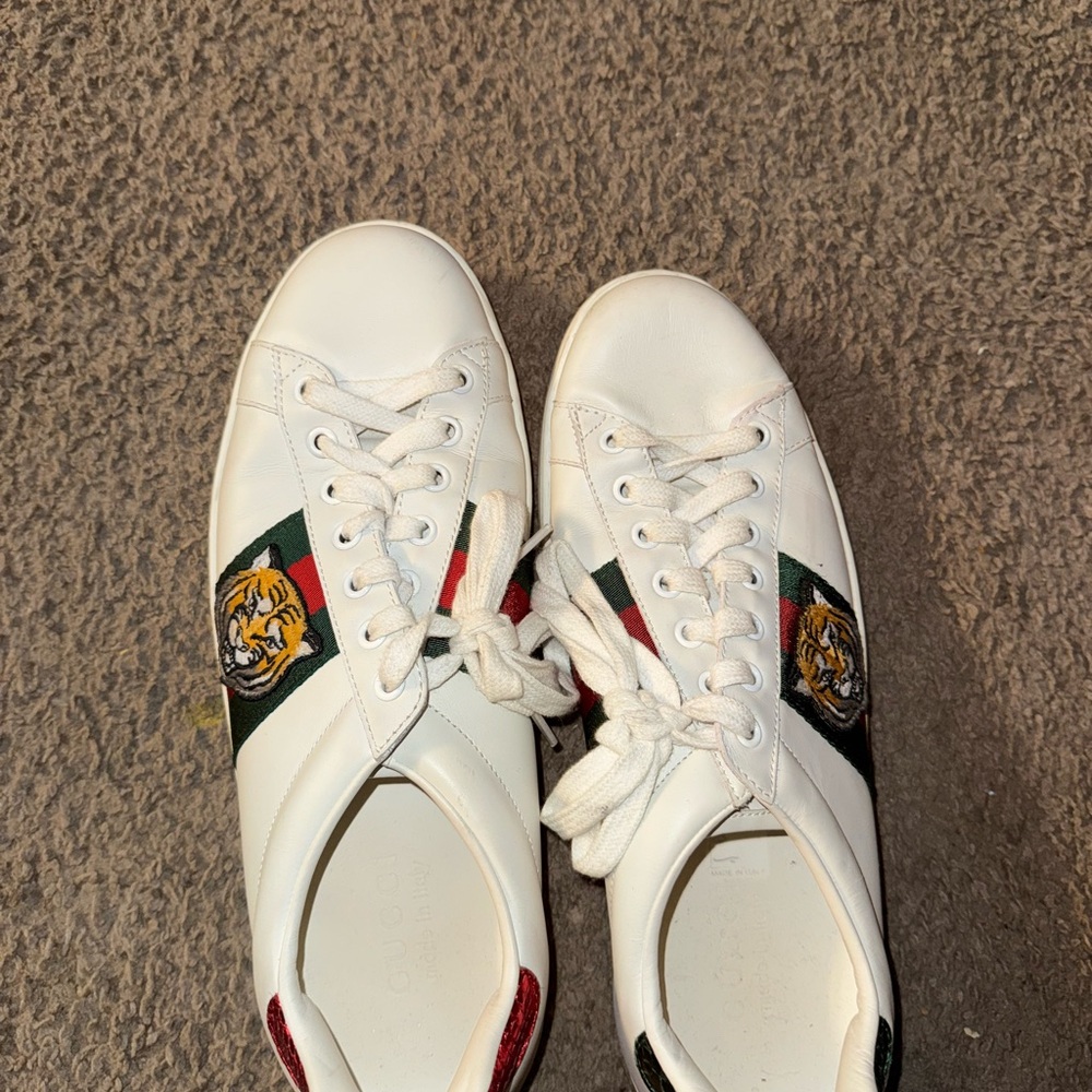 White Sneakers With Tiger Patch - image 5